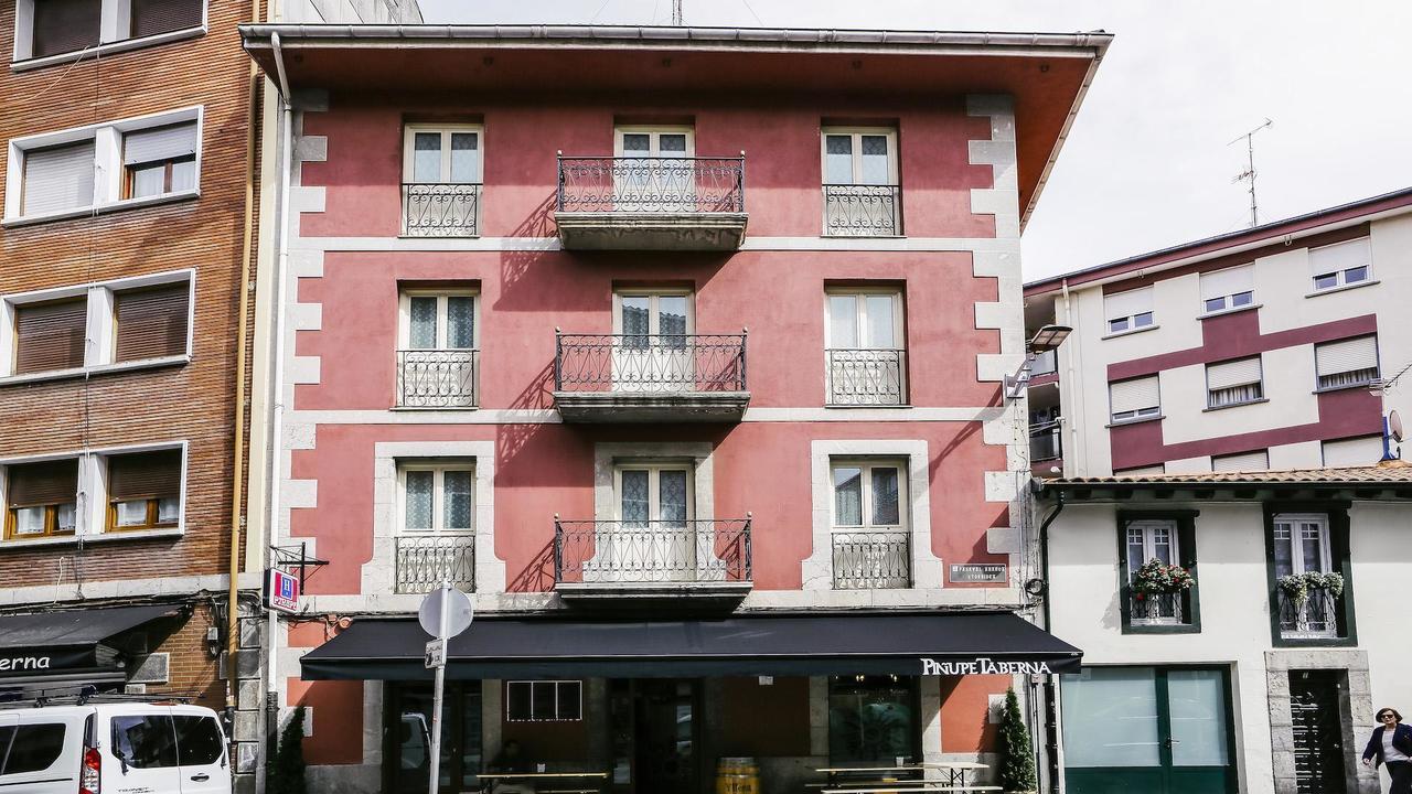 Hotel Pinupe ليكيتيو المظهر الخارجي الصورة